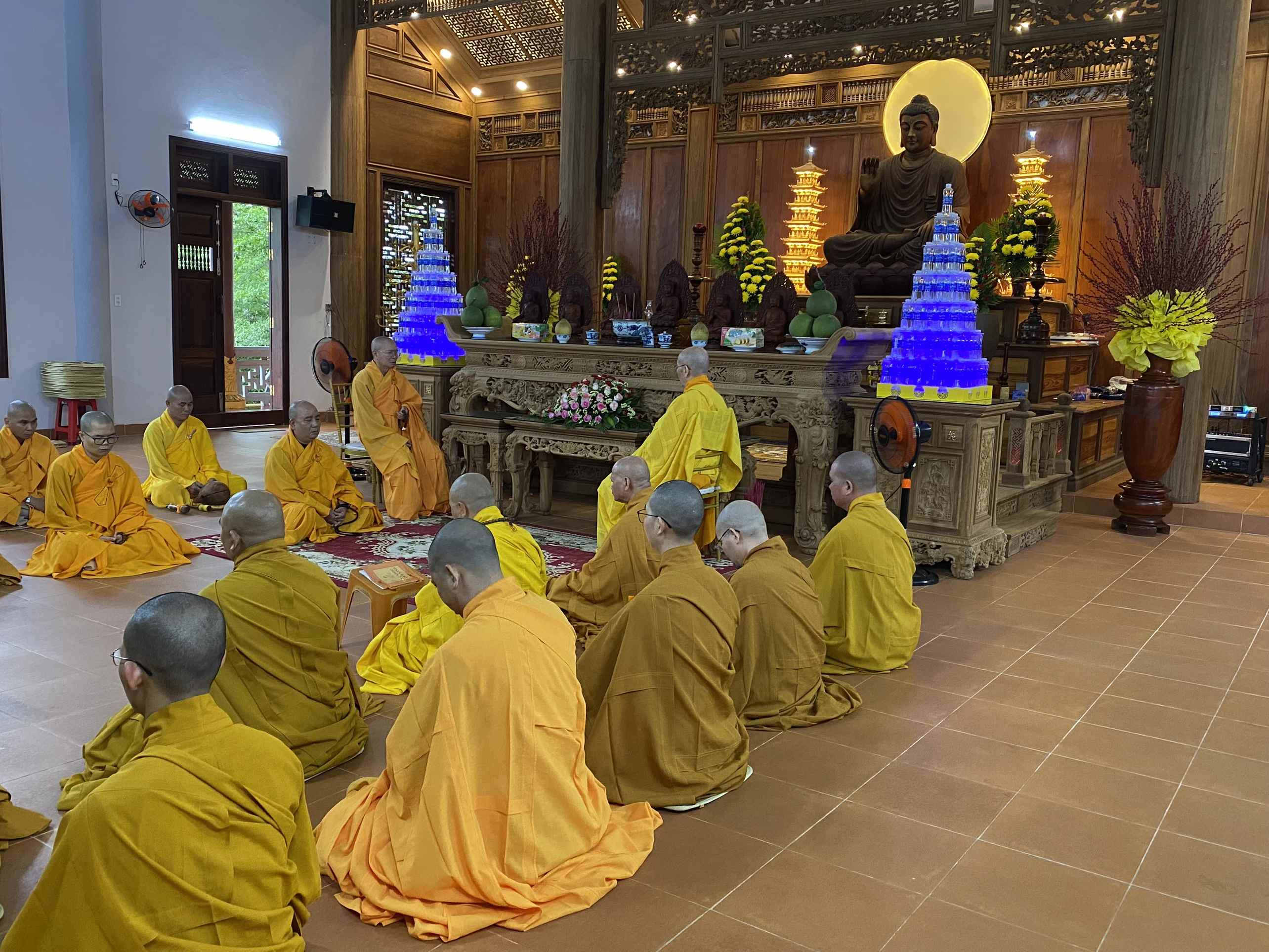 Quy Nhơn Chư Tăng Bố tát định kỳ tháng 10 Quý Mão